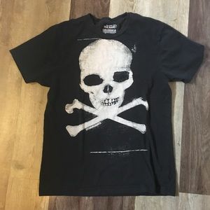 Men’s Medium Skull and Crossbones T-shirt